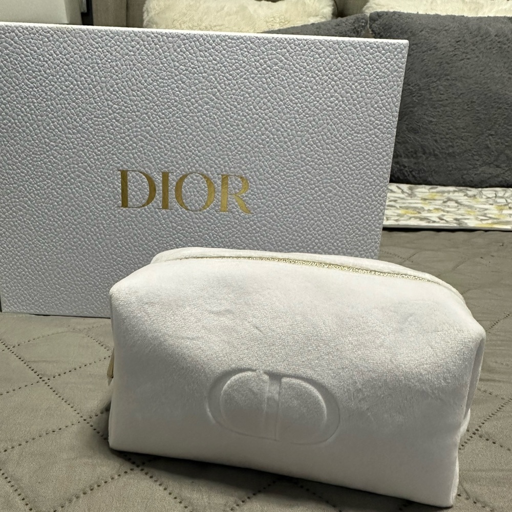 Dior beauty- makeup bag